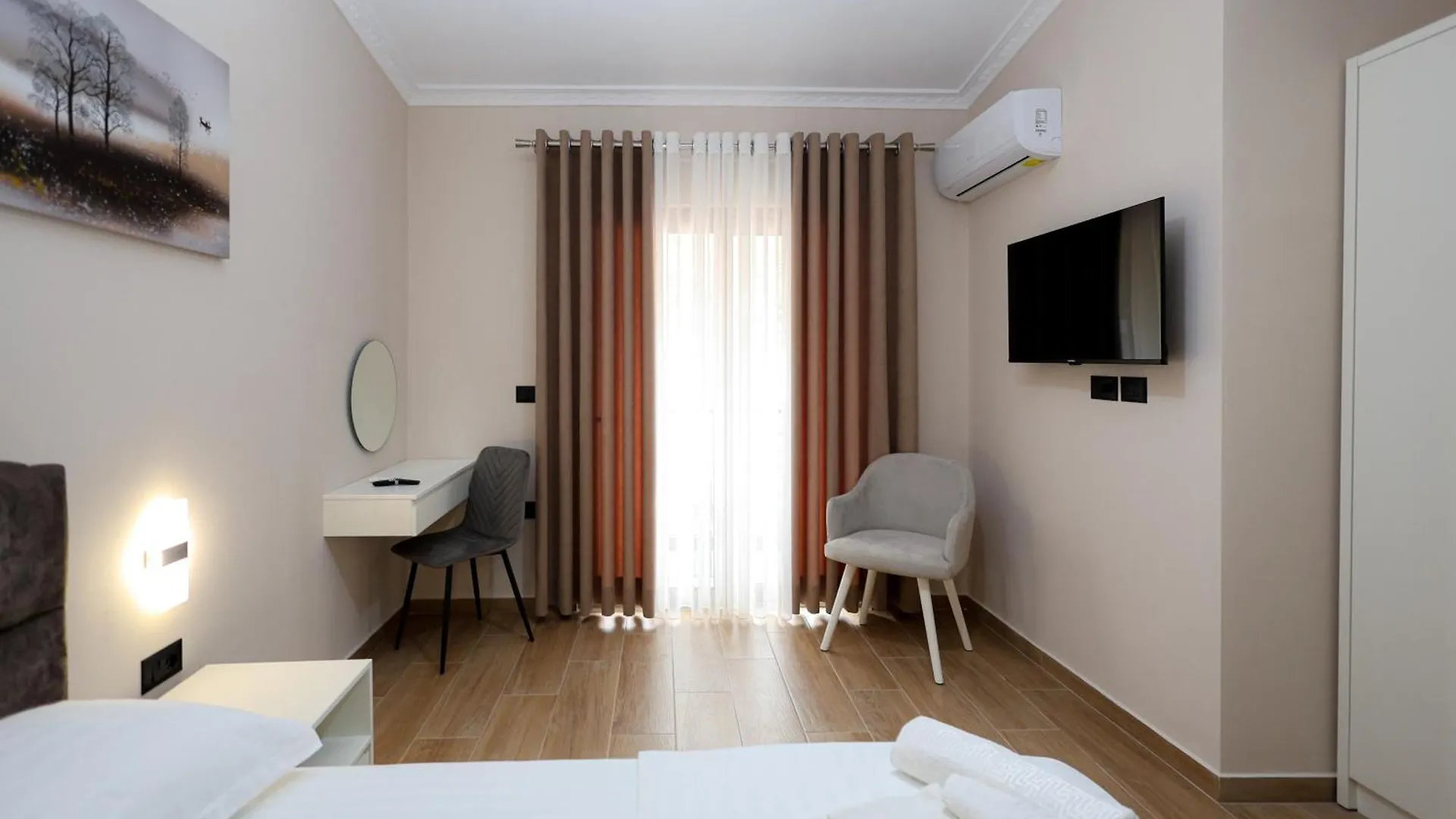 Saliasi Hotel&Apartament Polican