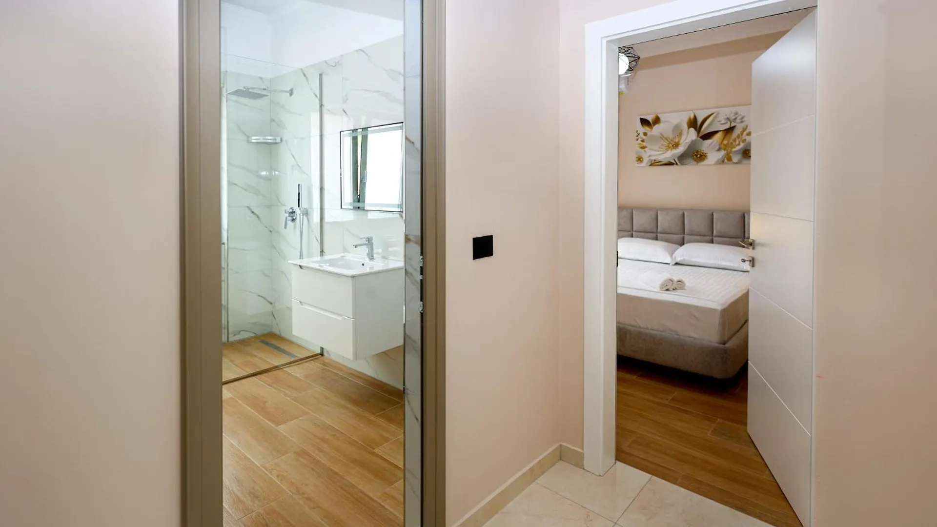 Aparthotel Saliasi Hotel&Apartament Polican