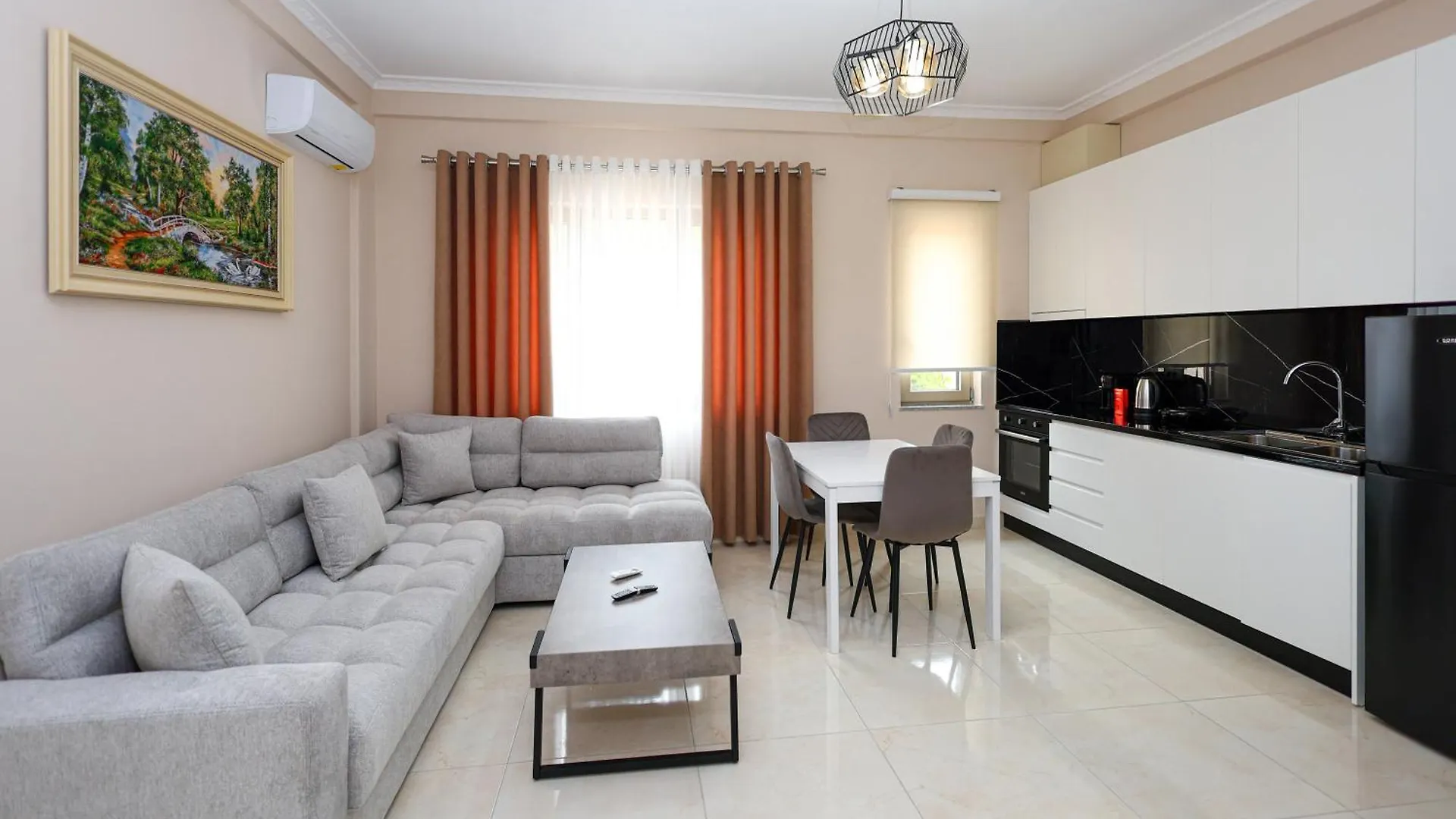 Saliasi Hotel&Apartament Polican 0*,