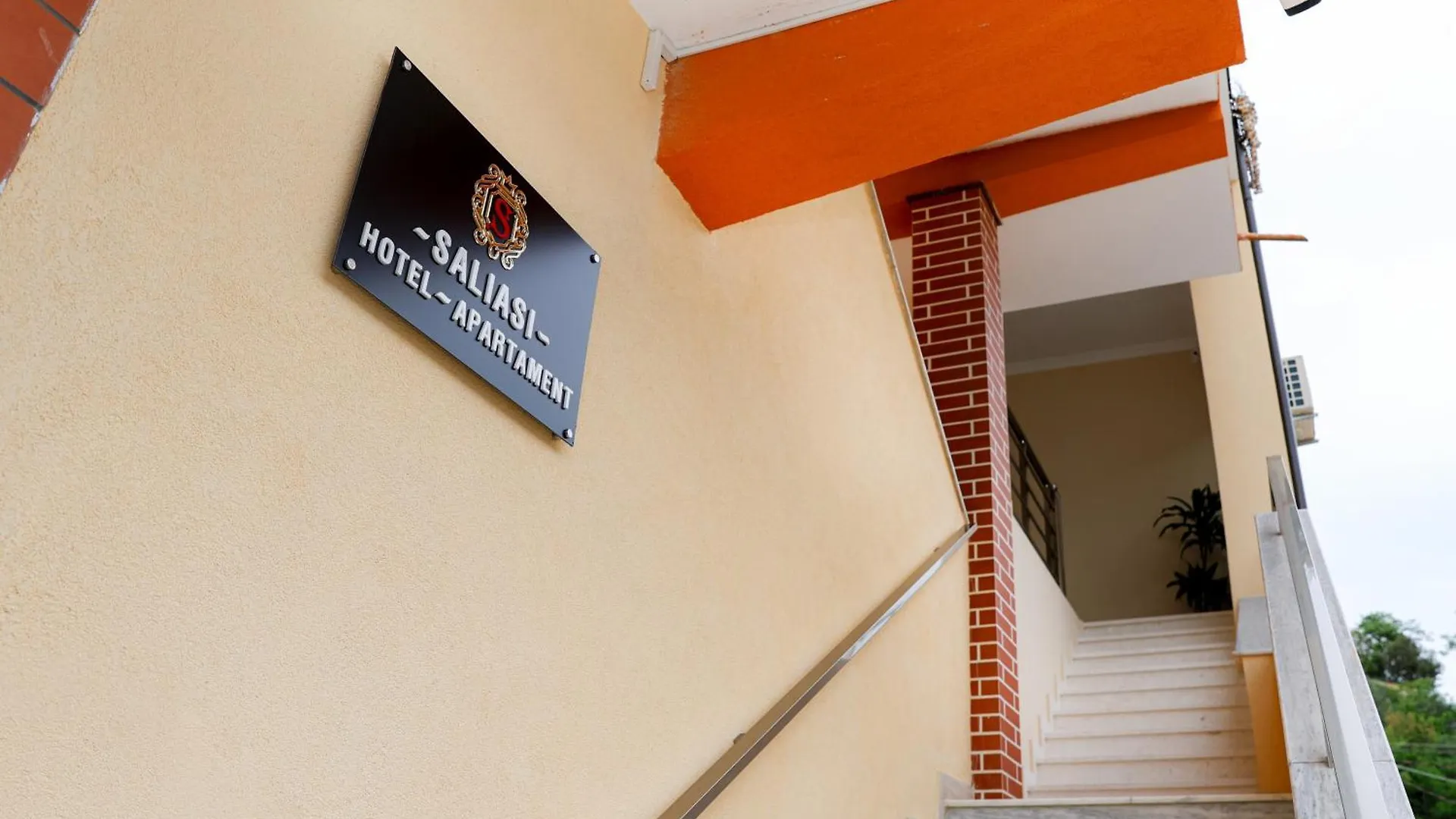 Aparthotel Saliasi Hotel&Apartament Polican