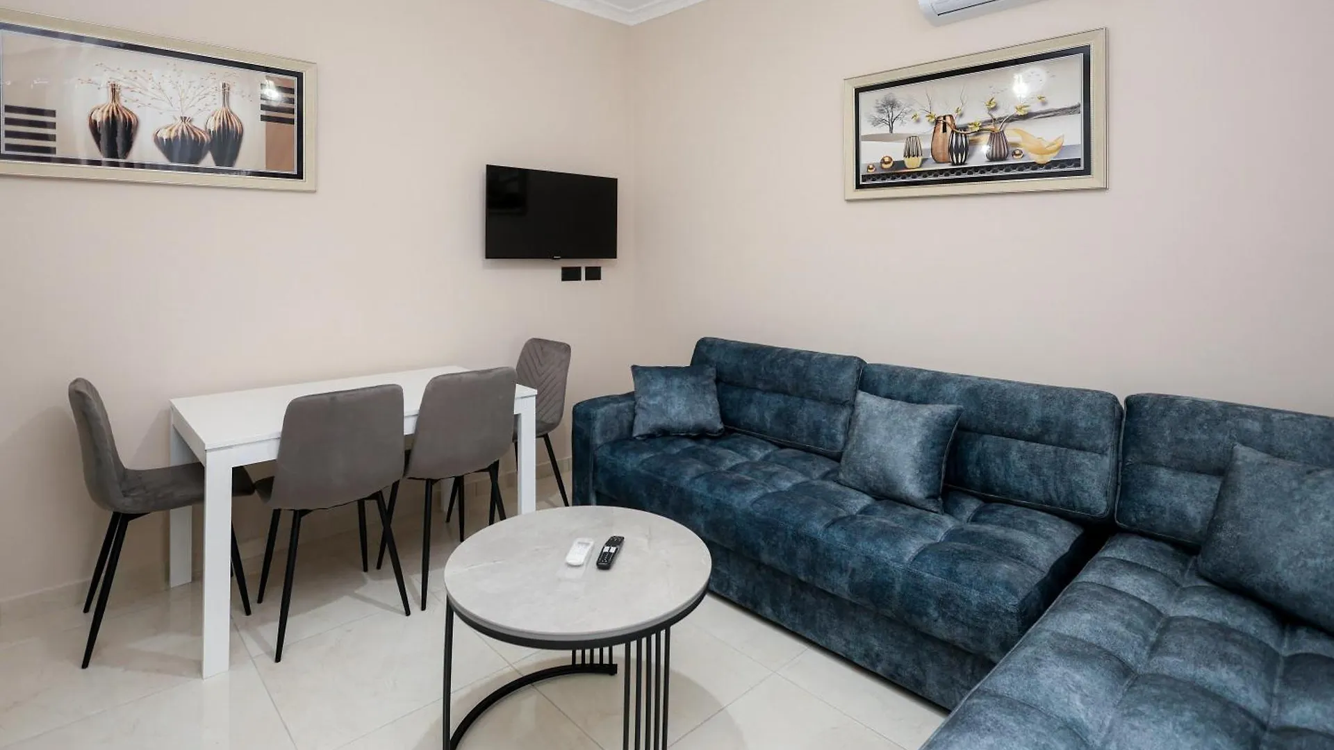 Saliasi Hotel&Apartament Polican 0*,