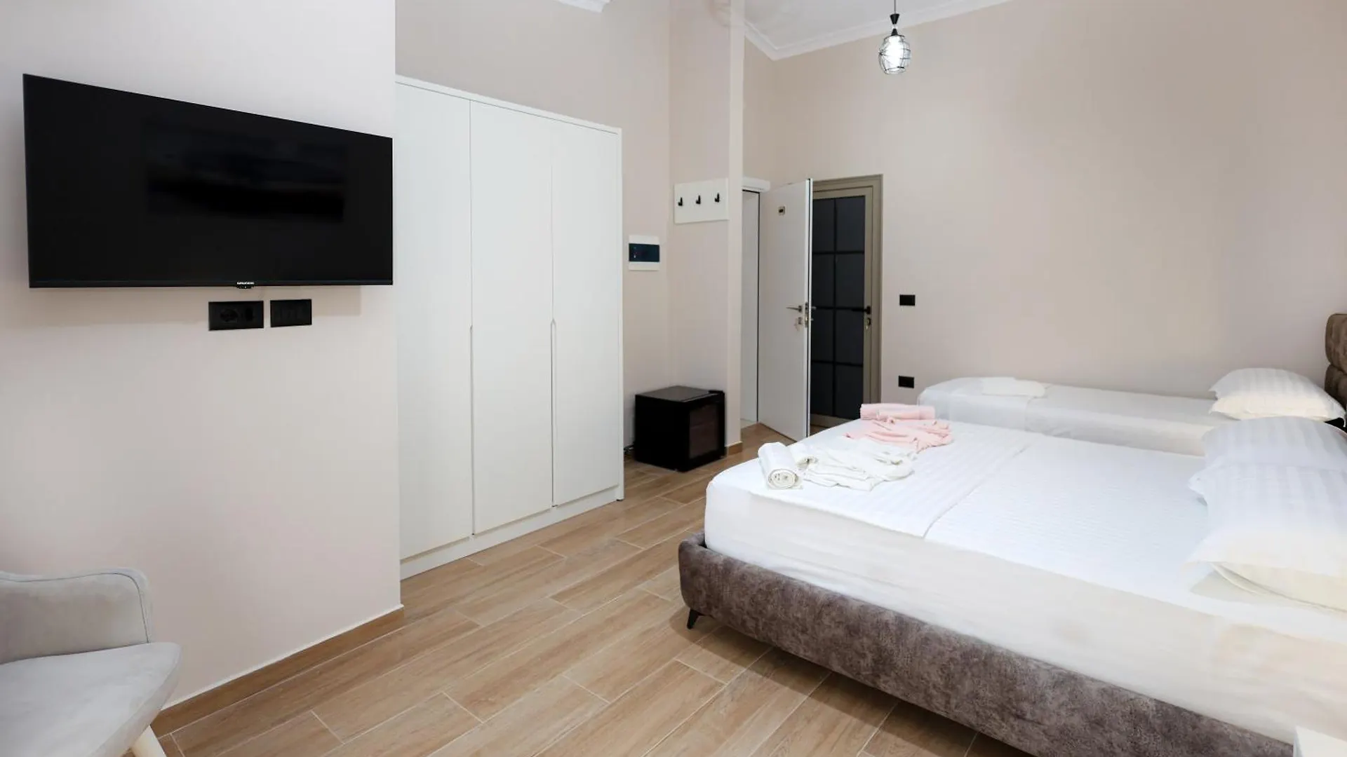 Saliasi Hotel&Apartament Polican Albania